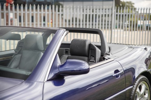 2000 Mercedes-Benz SL320 SL Edition R129 Te koop (foto 154 van 213)