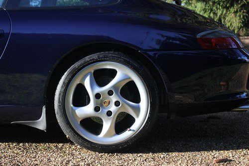 2003 Porsche 911 Carrera 2 Tiptronic 996 For Sale (picture 25 of 122)