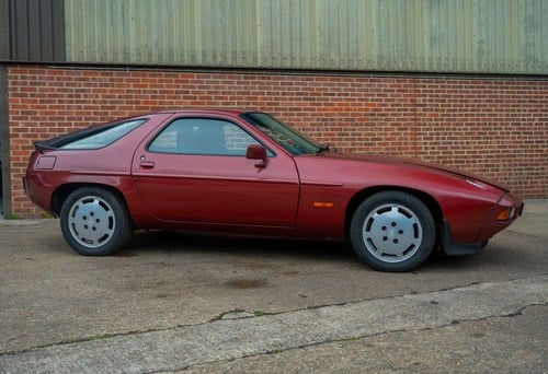 1985 Porsche 928 S2 RHD In vendita (immagine 5 di 222)