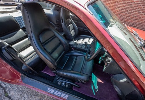 1985 Porsche 928 S2 RHD In vendita (immagine 99 di 222)