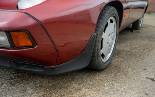 1985 Porsche 928 S2 RHD In vendita (immagine 107 di 222)