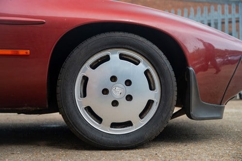 1985 Porsche 928 S2 RHD In vendita (immagine 15 di 222)