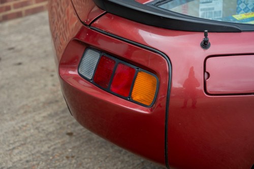 1985 Porsche 928 S2 RHD In vendita (immagine 121 di 222)