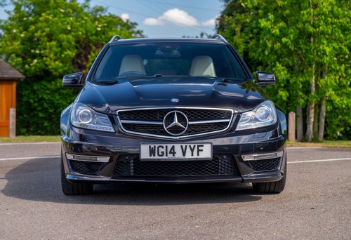 2014 Mercedes-Benz C63 AMG Estate For Sale (picture 2 of 178)