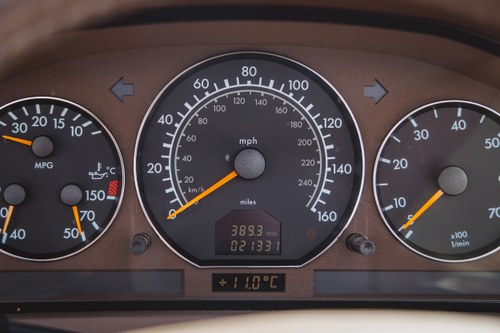1999 Mercedes-Benz SL320 R129 Just 21,331 miles For Sale (picture 57 of 192)