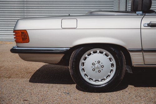 1986 Mercedes-Benz 300SL R107 51,251 miles till salu (bild 40 av 267)