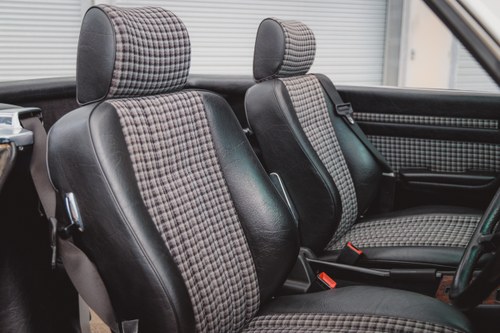1986 Mercedes-Benz 300SL R107 51,251 miles till salu (bild 44 av 267)