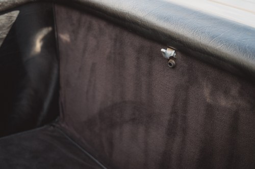 1986 Mercedes-Benz 300SL R107 51,251 miles till salu (bild 97 av 267)