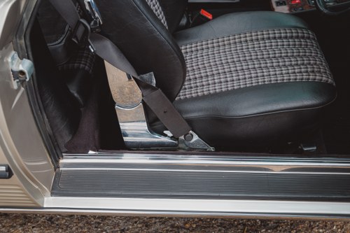 1986 Mercedes-Benz 300SL R107 51,251 miles till salu (bild 74 av 267)
