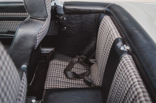 1986 Mercedes-Benz 300SL R107 51,251 miles till salu (bild 80 av 267)
