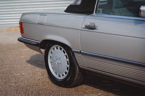 1986 Mercedes-Benz 300SL R107 51,251 miles till salu (bild 129 av 267)