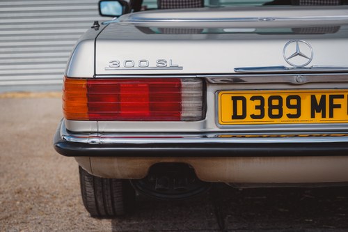 1986 Mercedes-Benz 300SL R107 51,251 miles till salu (bild 155 av 267)
