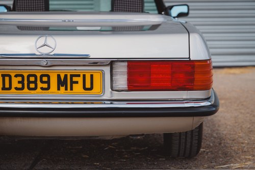 1986 Mercedes-Benz 300SL R107 51,251 miles till salu (bild 156 av 267)