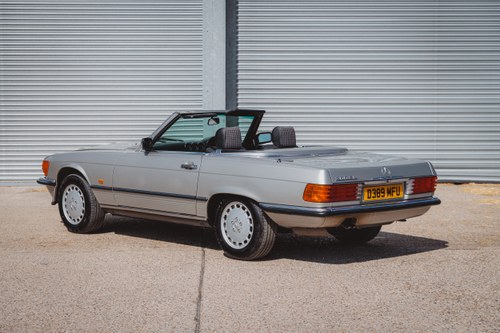 1986 Mercedes-Benz 300SL R107 51,251 miles till salu (bild 26 av 267)