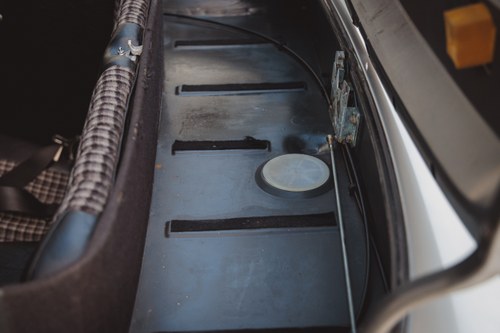 1986 Mercedes-Benz 300SL R107 51,251 miles till salu (bild 171 av 267)