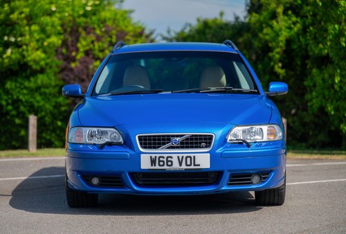 2005 Volvo V70 R AWD Te koop (foto 2 van 223)