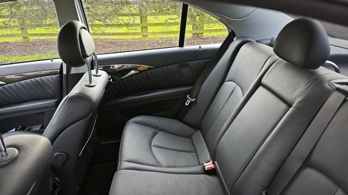 2005 Mercedes-Benz E500 Avantgarde A Te koop (foto 19 van 116)