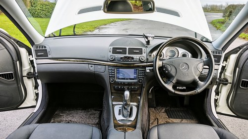 2005 Mercedes-Benz E500 Avantgarde A Te koop (foto 21 van 116)