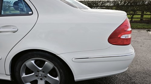 2005 Mercedes-Benz E500 Avantgarde A Te koop (foto 73 van 116)