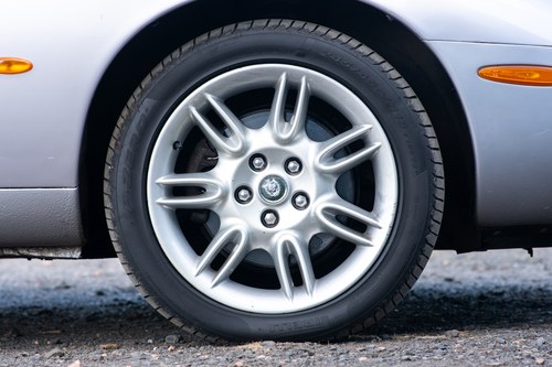 2001 Jaguar XK8 Convertible till salu (bild 29 av 135)