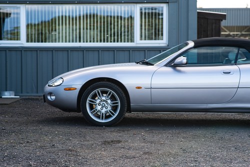 2001 Jaguar XK8 Convertible till salu (bild 87 av 135)