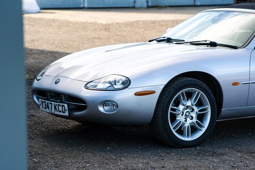 2001 Jaguar XK8 Convertible till salu (bild 89 av 135)