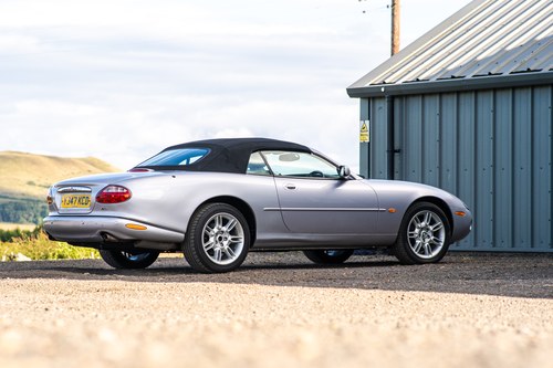 2001 Jaguar XK8 Convertible till salu (bild 16 av 135)