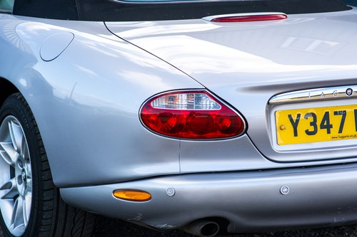 2001 Jaguar XK8 Convertible till salu (bild 92 av 135)
