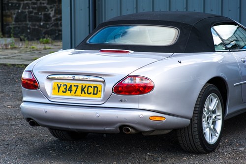 2001 Jaguar XK8 Convertible till salu (bild 94 av 135)