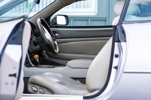 2001 Jaguar XK8 Convertible till salu (bild 35 av 135)
