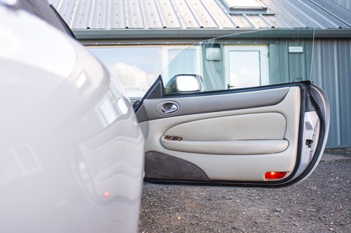 2001 Jaguar XK8 Convertible till salu (bild 50 av 135)