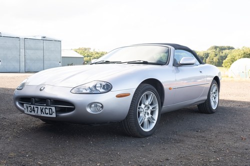2001 Jaguar XK8 Convertible till salu (bild 26 av 135)