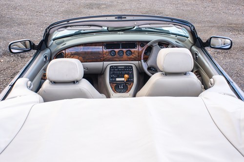 2001 Jaguar XK8 Convertible till salu (bild 78 av 135)