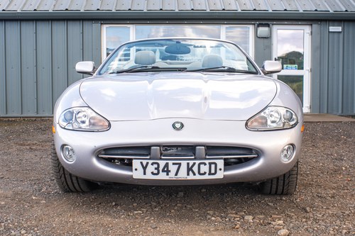 2001 Jaguar XK8 Convertible till salu (bild 4 av 135)