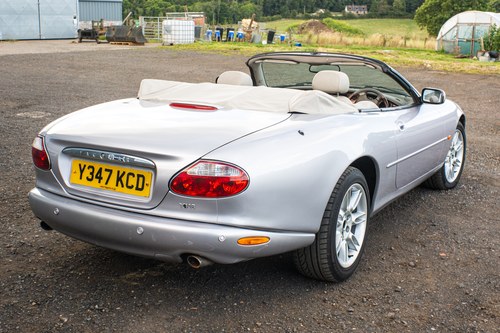 2001 Jaguar XK8 Convertible till salu (bild 11 av 135)