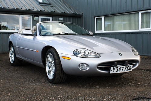 2001 Jaguar XK8 Convertible till salu (bild 1 av 135)