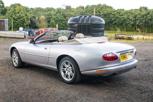 2001 Jaguar XK8 Convertible till salu (bild 10 av 135)