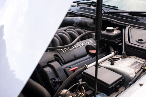 2001 Jaguar XK8 Convertible till salu (bild 118 av 135)