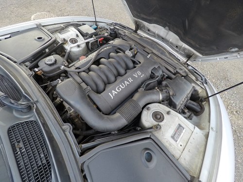 2001 Jaguar XK8 Convertible till salu (bild 122 av 135)