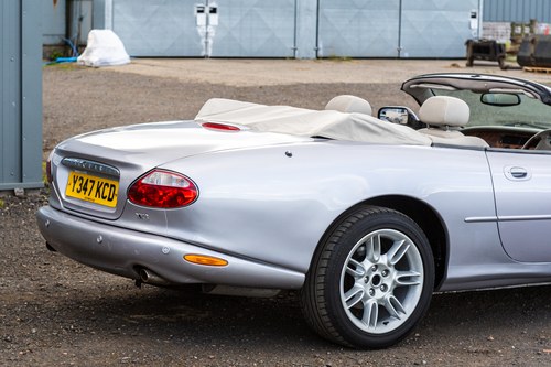 2001 Jaguar XK8 Convertible till salu (bild 113 av 135)