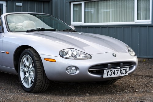 2001 Jaguar XK8 Convertible till salu (bild 114 av 135)