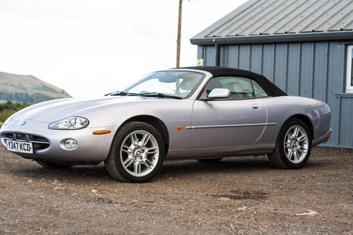 2001 Jaguar XK8 Convertible till salu (bild 24 av 135)
