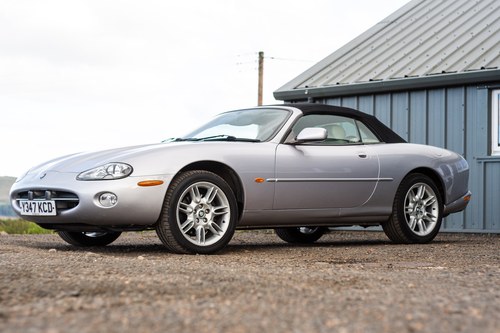2001 Jaguar XK8 Convertible till salu (bild 21 av 135)