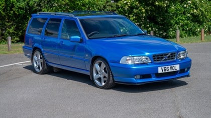 Volvo V70 R