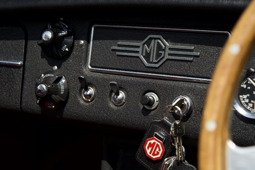 1968 MG MGC Roadster à venda (imagem 28 de 61)