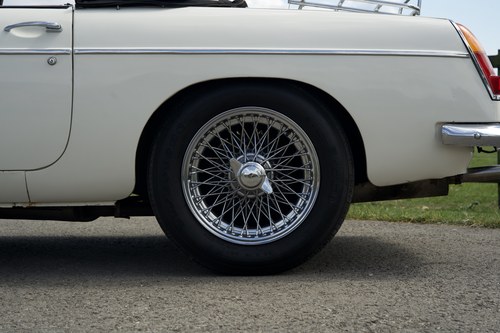 1968 MG MGC Roadster à venda (imagem 21 de 61)