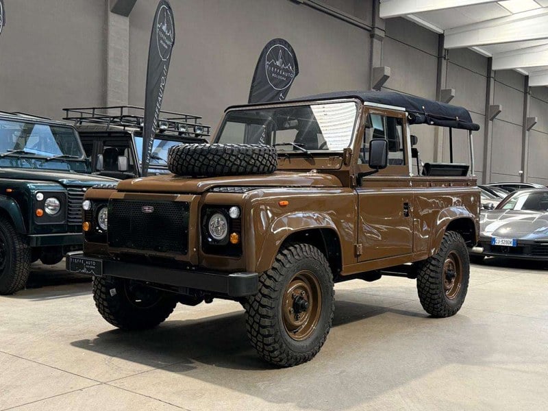 1986 Land Rover Defender - 1 1986 Land Rover Defender - 1