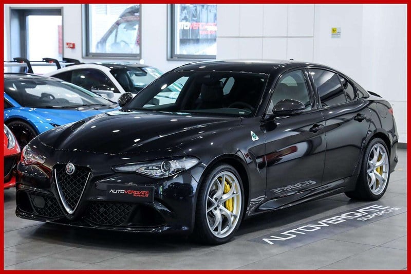 2021 Alfa Romeo Giulia - 1 2021 Alfa Romeo Giulia - 1