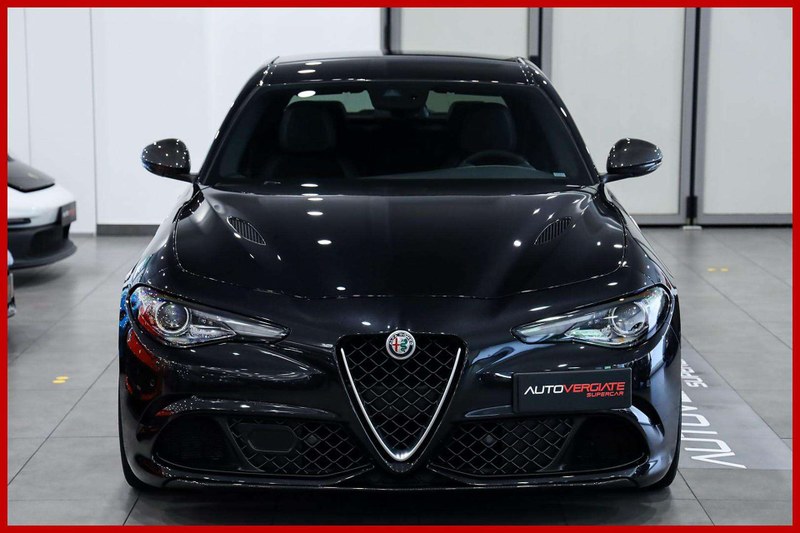 2021 Alfa Romeo Giulia - 2 2021 Alfa Romeo Giulia - 2