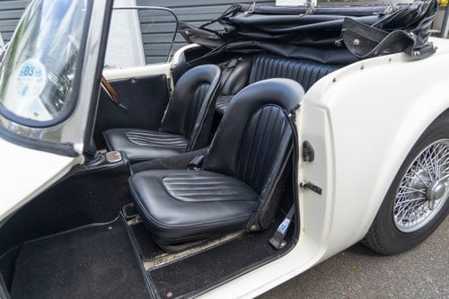 1991 Daimler SP250 ‘Dart’ B-Spec RHD zum Verkauf (Bild 30 von 91)